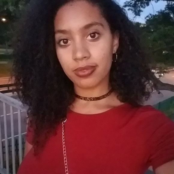 Meet your Posher, Kayla - Picture 1 of 4